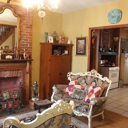 New York Homestay Newark Buitenkant foto