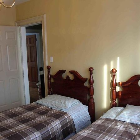 New York Homestay Newark Buitenkant foto