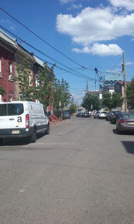 New York Homestay Newark Buitenkant foto